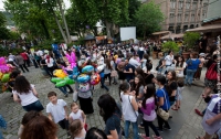 Грузины повеселились на фестивале стихов и шоколада (ВИДЕО)