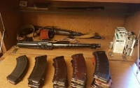 Таможенники обнаружили оружие в посылках для украинских заробитчан в Италии