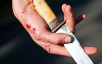 В Кропивницком психически неуравновешенный человек изрезал мужчину
