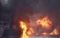 У берегов ОАЭ горит нефтяной танкер