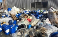 Правоохранители в Черкасской области выявили факт незаконного хранения опасных отходов