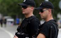 Польская прокуратура обвинила двух полицейских в избиении украинца