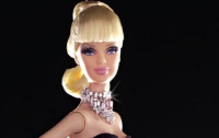 В США более 300 тысяч долларов отдали за куклу Барби