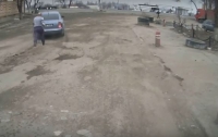 Одесса: опубликовано видео угона автомобиля