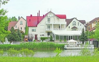 Черновецкий продает свой элитный дом в Конча-Заспе за $10 млн