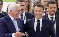 Макрон обсуждает с руководством ФРГ вопросы европейской безопасности