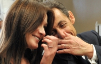 Супруги Саркози погуливают на стороне?