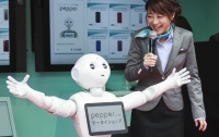 Японский робот Pepper принят в среднюю школу