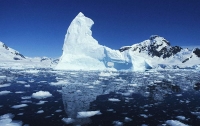 Стокилометровая трещина обнаружена в Антарктиде
