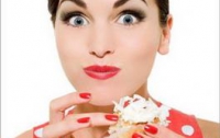 Назван самый опасный продукт для женской фигуры