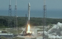 В США запустили ракету Atlas V с мини-шаттлом Boeing X-37B (ВИДЕО)