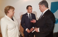 Порошенко рассказал подробности встречи с Меркель и Макроном