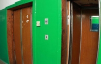 В Киеве лифт с женщиной внутри сорвался с восьмого этажа