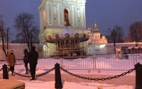Жителей Киева возмутила новогодняя карусель возле святой Софии