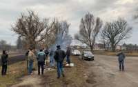 На Тернопольщине жители создают блокпосты, чтобы не допустить эвакуированных из Уханя людей