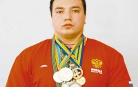 В РФ во время уличной драки погиб чемпион мира по пауэрлифтингу Драчев
