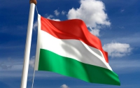 Скандал: в Закарпатье украинский гимн заменили венгерским
