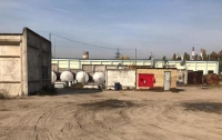 Под Киевом обнаружили огромный склад с поддельным бензином