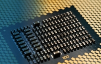 Новые настольные процессоры Intel семейства Comet Lake-S будут использовать новый процессорный разъём