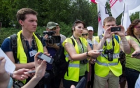 В Днепропетровске журналистов «пометили» лимонно-зеленым цветом 