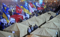 На Майдане начали снос палаток