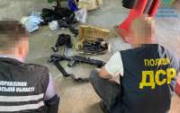 Незвичайний контрафакт: у Львові затримали виробників підроблених глушників для автоматів