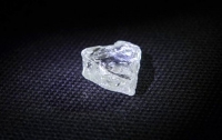 Геологи нашли алмаз в форме сердца