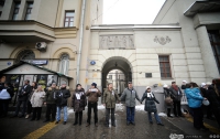В Москве протестующие замкнули белую цепь вокруг Садового кольца