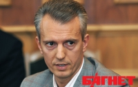 Янукович уволил Хорошковского в запас
