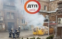 В Киеве на Крещатике взорвался мусорный бак