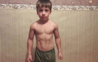 Пятилетний мальчик установил рекорд по отжиманиям