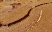 На Марсе нашли огромную реку (ФОТО)