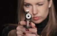 Стрельба в Одессе: женщина защитилась от стаи агрессивных мужчин