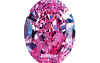 Уникальный розовый бриллиант «ушел с молотка» за рекордные $10,8 млн