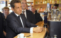 Николя Саркози не платит по счетам в местных барах