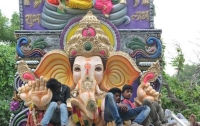 Празднование фестиваля бога в Индии закончилось трагедией