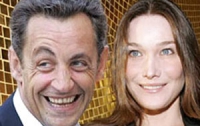 Николя Саркози показал миру свою подружку