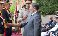 Египетский суд и армия пока сильнее президента