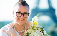 Американка устроила в Париже свадьбу с самой собой