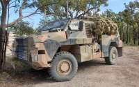 Привітання з Різдвом від близького друга: Австралія надала Україні додаткову партію MRAP Bushmaster