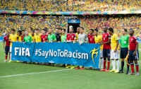 На футбольном поле разгорелся очередной расистский скандал