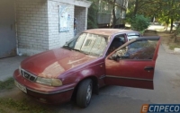 В Киеве в припаркованном автомобиле нашли труп