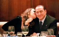 Любовница Берлускони сделала экс-премьеру свадебное предложение