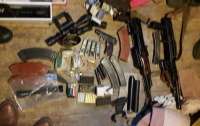 Под Киевом разоблачили банду торговцев оружием