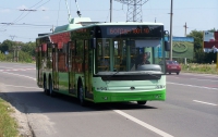 Азаров поручил пустить троллейбус от Киева до Броваров