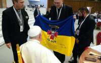 Папу Римського закликали помолитися за українських воїнів