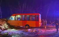 В Черниговской области маршрутка протаранила блокпост, много пострадавших