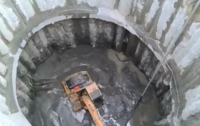 В метро Днепра утонул экскаватор (видео)