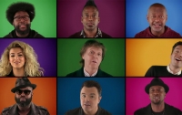Пол Маккартни спел рождественскую песню вместе со звездами Голливуда (ВИДЕО)