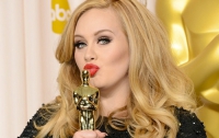 Продюсеры бондианы снова полагаются на оскароносную Адель
